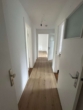 Flur - Schöne, helle 3,5 Zimmer Dachgeschosswohnung zum 01.07.2026 neu vermietbar!