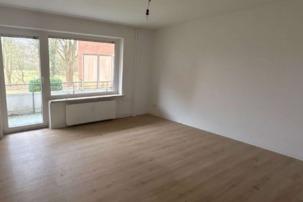 Nachmieter gesucht! Charmante 2-Zimmer-Wohnung mit Balkon zum 01.04.2025 frei!, Diestelkamp 77, 24340 Eckernförde, Erdgeschosswohnung