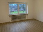 Schlafzimmer - Einziehen und wohlfühlen: 3-Zimmerwohnung mit EBK!