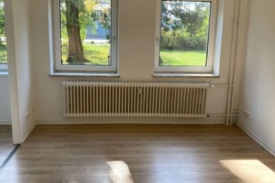 Großzügiges Wohnen im Erdgeschoss zum 01.08.2025, Gutenbergstr. 12, 24536 Neumünster, Erdgeschosswohnung