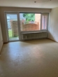Wohnzimmer mit Terrasse - 3 Monate mietfrei – renovierungsbedürftige 2-Zimmerwohnung mit Terrasse!