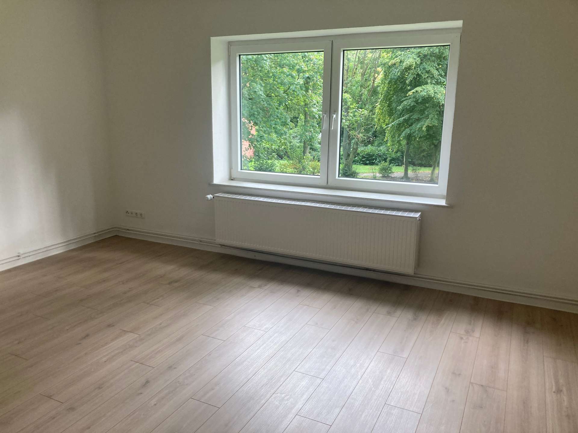Ihr neues Nest – 3-Zimmerwohnung mit EBK!, Harlinger Weg 5, 26386 Wilhelmshaven, Etagenwohnung