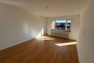 Geräumige 3,5 Zimmerwohnung in Mürwik zum 16.05.2025 neu vermietbar! Platz für die Familie., Kiefernweg 42, 24944 Flensburg, Etagenwohnung