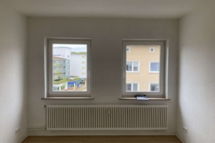 Schönes und ruhiges Wohnen in einer 2-Zimmer Wohnung zum 01.08!, Wormser Str. 3, 27570 Bremerhaven, Etagenwohnung