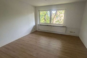 Helle, schöne 3 Zimmerwohnung zum 16.06.2025 neu vermietbar in Engelsby!, Beethovenstr. 11, 24943 Flensburg, Etagenwohnung