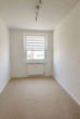 Raum - Helle 3-Zimmer-Wohnung mit Einbauküche und Tageslichtbad zum 01.09.2026 Nachmieter gesucht!