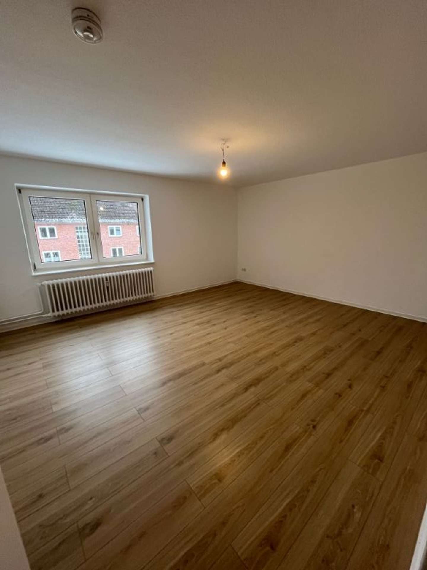 Frisch renovierte 2‑Zimmer‑Wohnung – Einzug ab März 2026, Diestelkamp 15, 24340 Eckernförde, Etagenwohnung