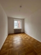 Arbeitszimmer / Ankleide - Wohnen in zentraler Lage! Großzügige 3-Zimmer-Wohnung mit Balkon!