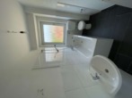 Badezimmer - Freuen Sie sich auf Ihr neues Zuhause – sehr schöne 3-Zi-Wohnung mit Loggia in Duisburg-Mündelheim