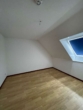 Schlafzimmer - 3‑Zimmer‑Dachgeschosswohnung – bezugfrei ab 01.05.2026