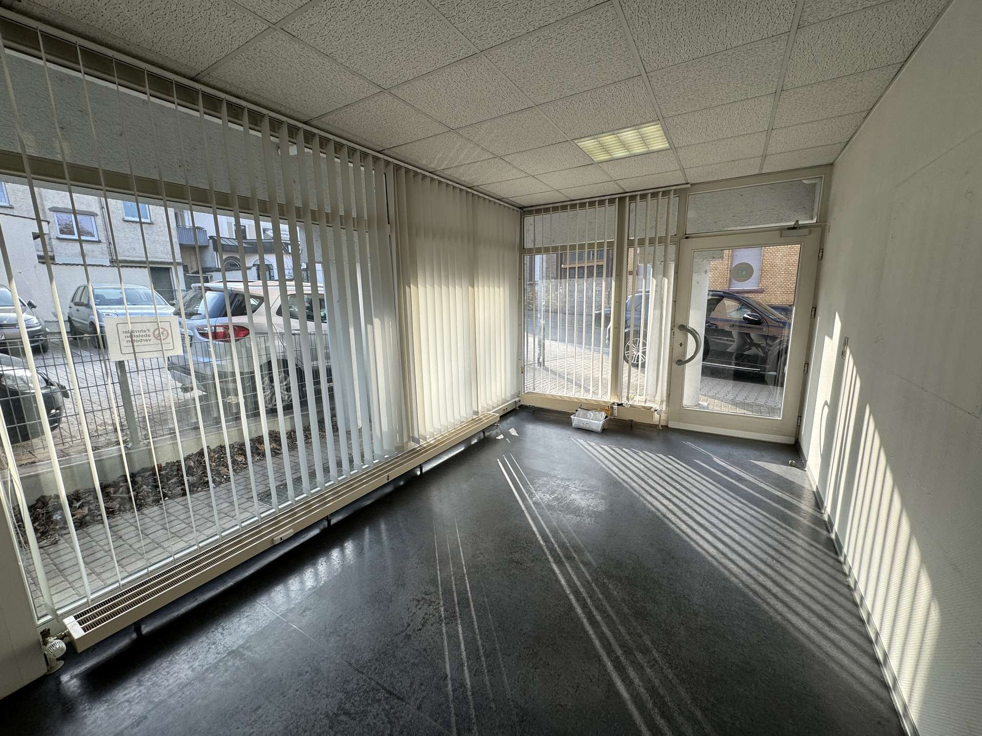 *** Kleine, aber FEINE Laden-/Praxisfläche an der Ecke ***, Schloßbergstraße 15, 55411 Bingen, Ladenfläche