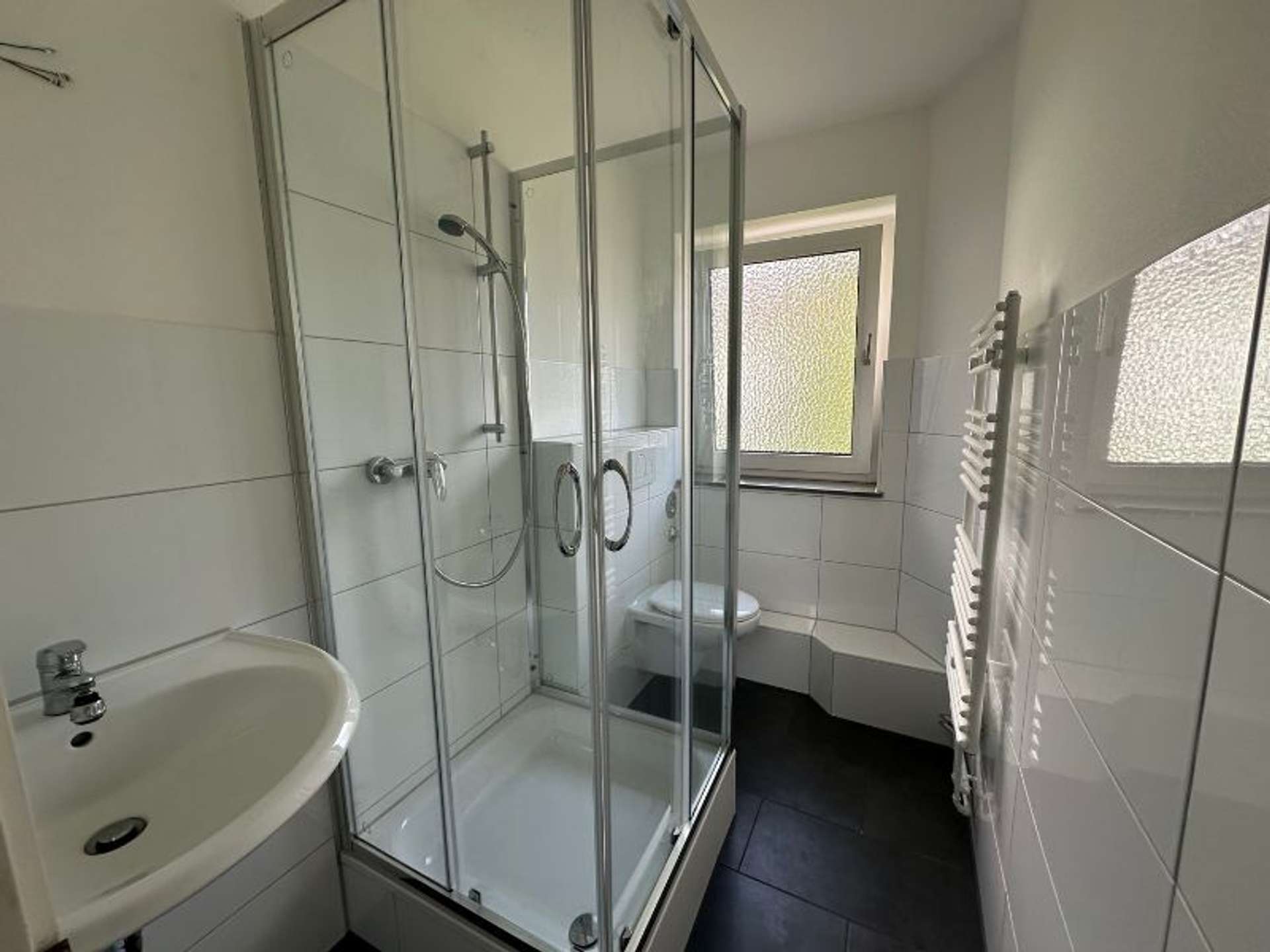 Renovierte 3-Zimmer Wohnung ab sofort frei, Friedrich-List-Straße 9, 31789 Hameln, Etagenwohnung