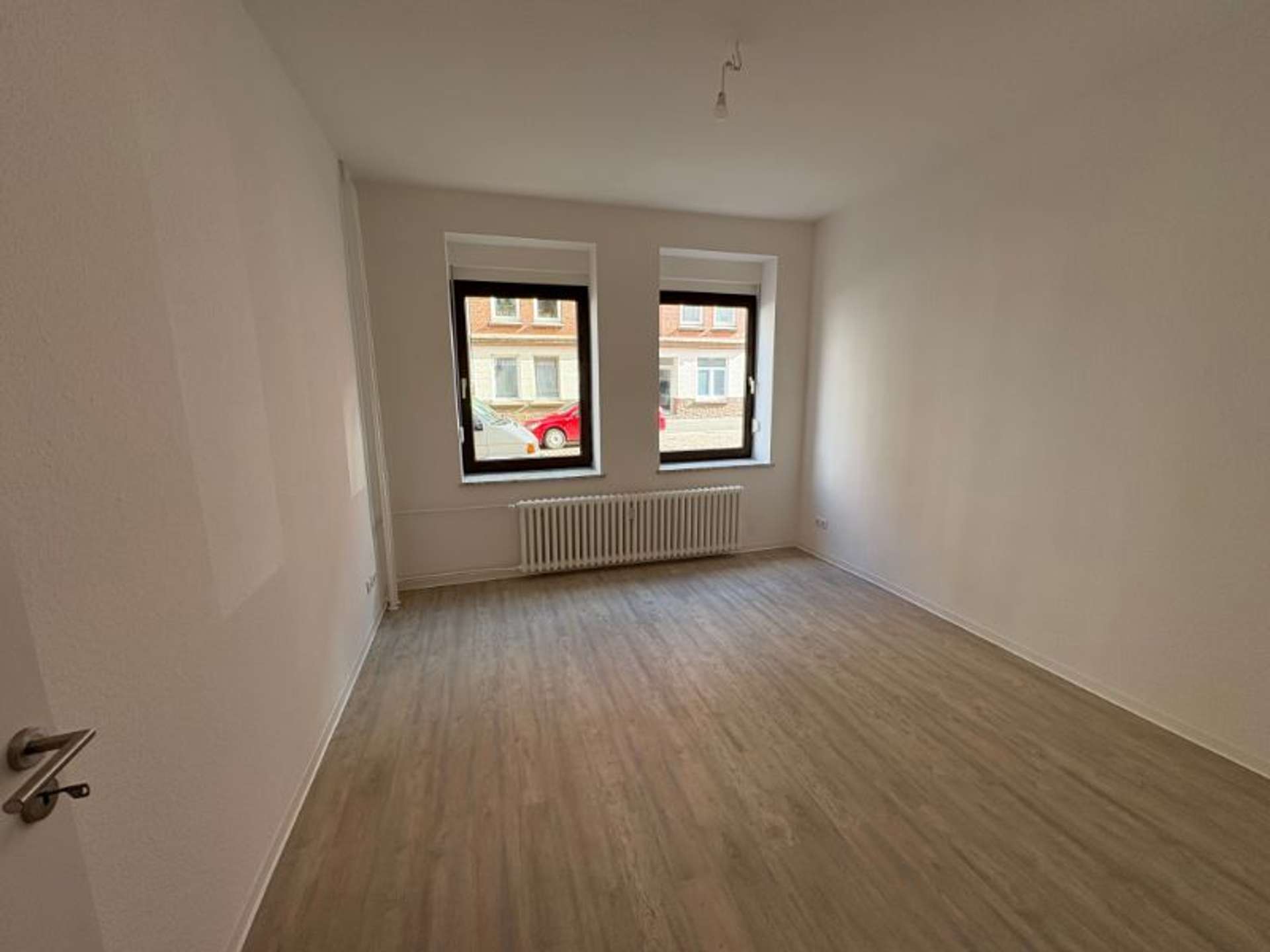 Ihre Urlaubskasse freut sich: 1 Monatsmiete geschenkt!, Iltisstraße 56, 24143 Kiel, Erdgeschosswohnung