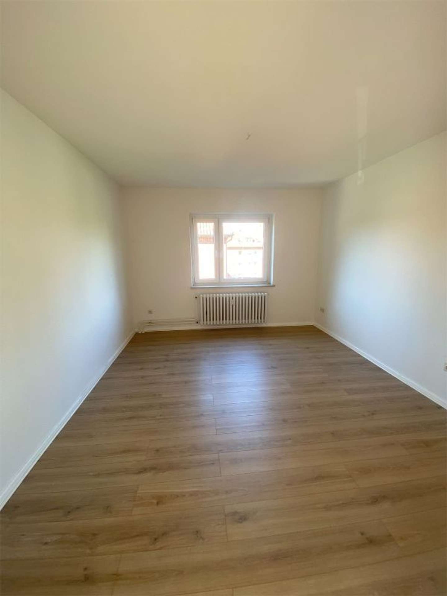 Helle und freundliche 2-Zimmer-Wohnung zum 16.04.2026!, Lessingstr. 1, 24536 Neumünster, Etagenwohnung