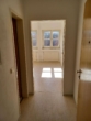 Eingang Flur - Helle Maisonette-Wohnung sucht neuen Mieter! (WBS erforderlich)