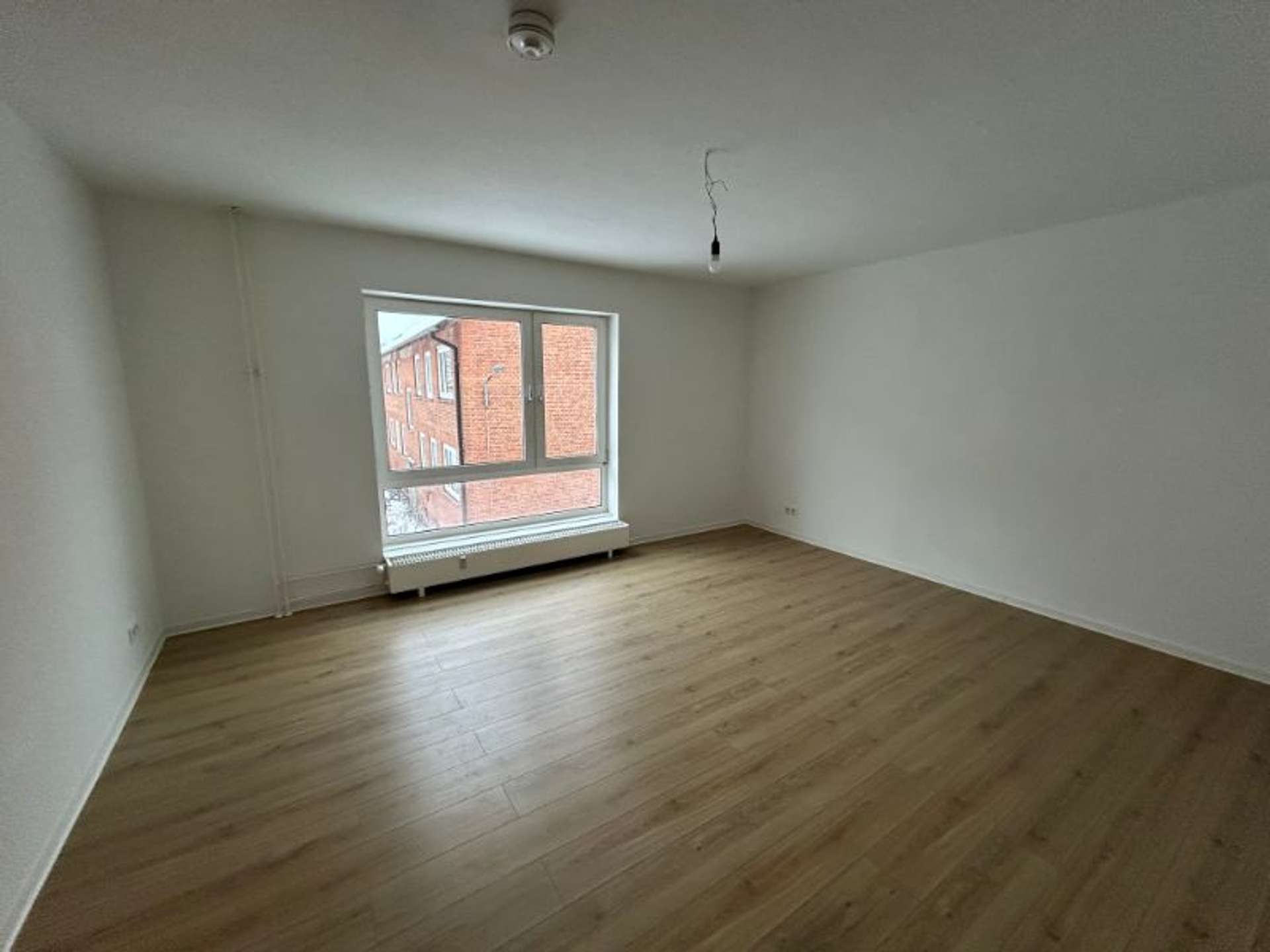 Nachmieter gesucht für moderne helle 2 Zimmerwohnung ab dem 16.01.2026!, Fichtestr. 7, 24943 Flensburg, Etagenwohnung