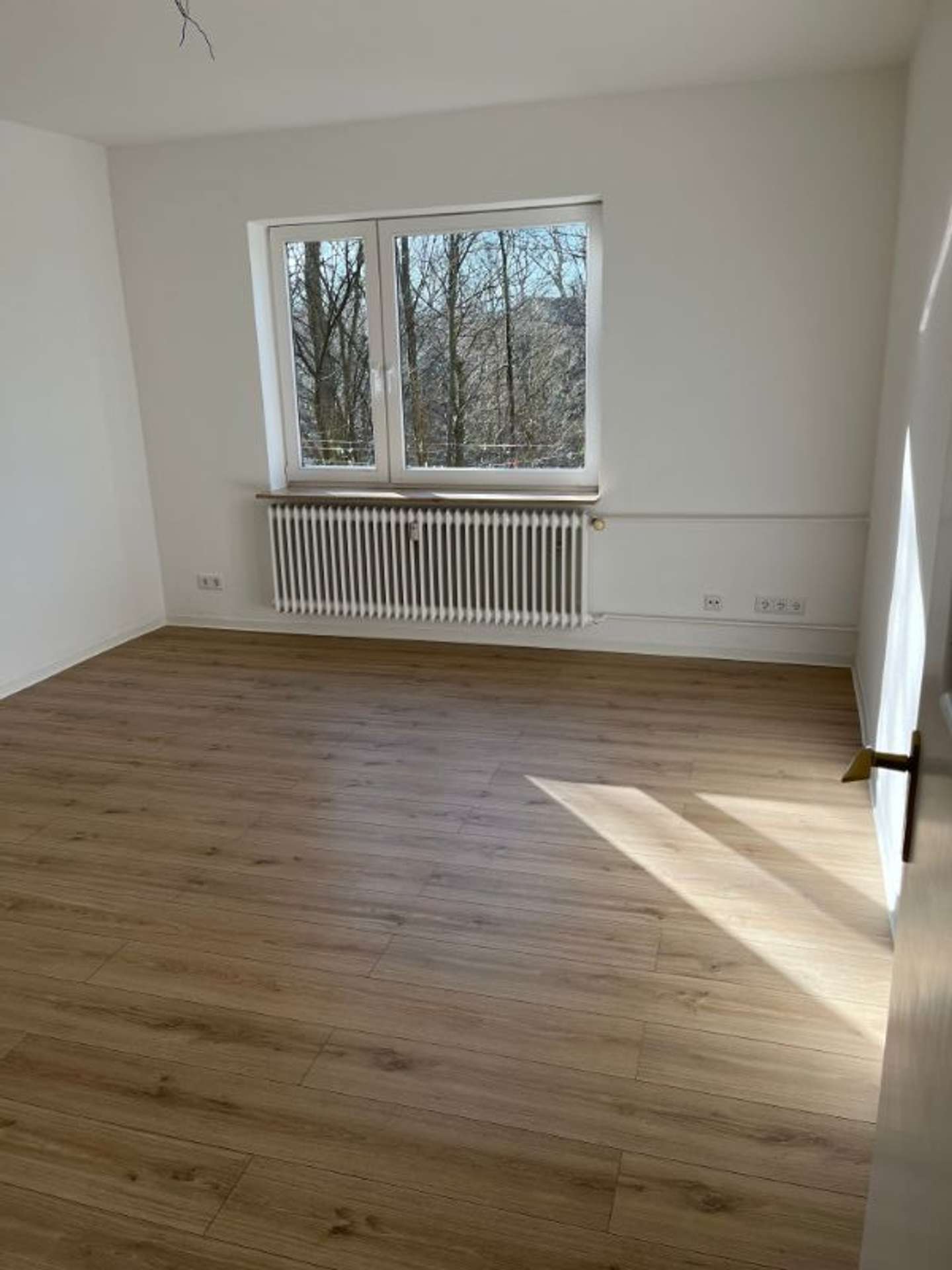 Helle, moderne 3‑Zimmer‑Erdgeschosswohnung in zentrumsnaher Lage – Nachmieter/in gesucht ab 16.06., Nane-Jürgensen-Weg 11, 24941 Flensburg, Erdgeschosswohnung