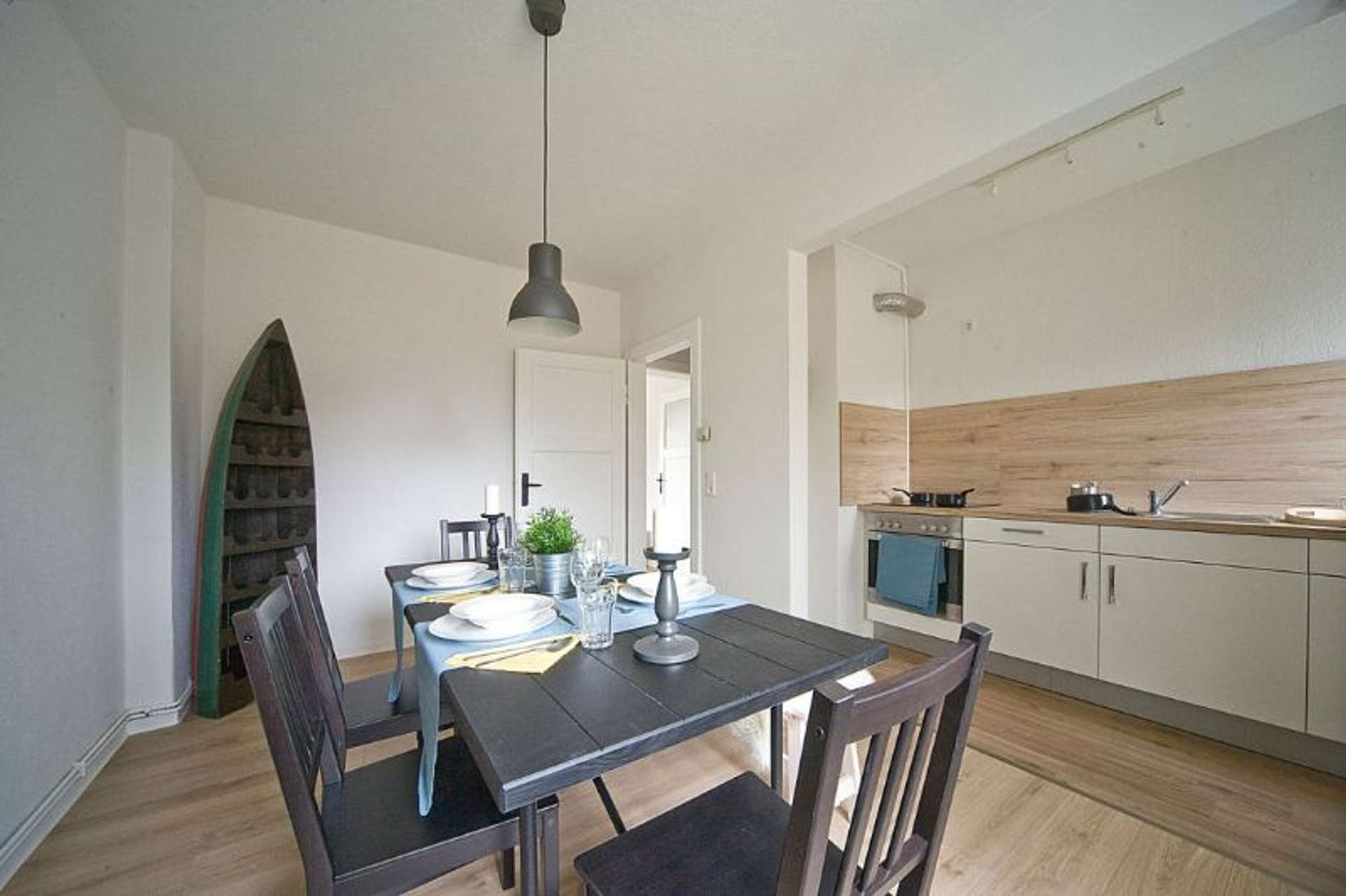 Schöne 2-Zimmer-Wohnung zu vermieten!, Ehndorfer Str. 168, 24537 Neumünster, Dachgeschosswohnung
