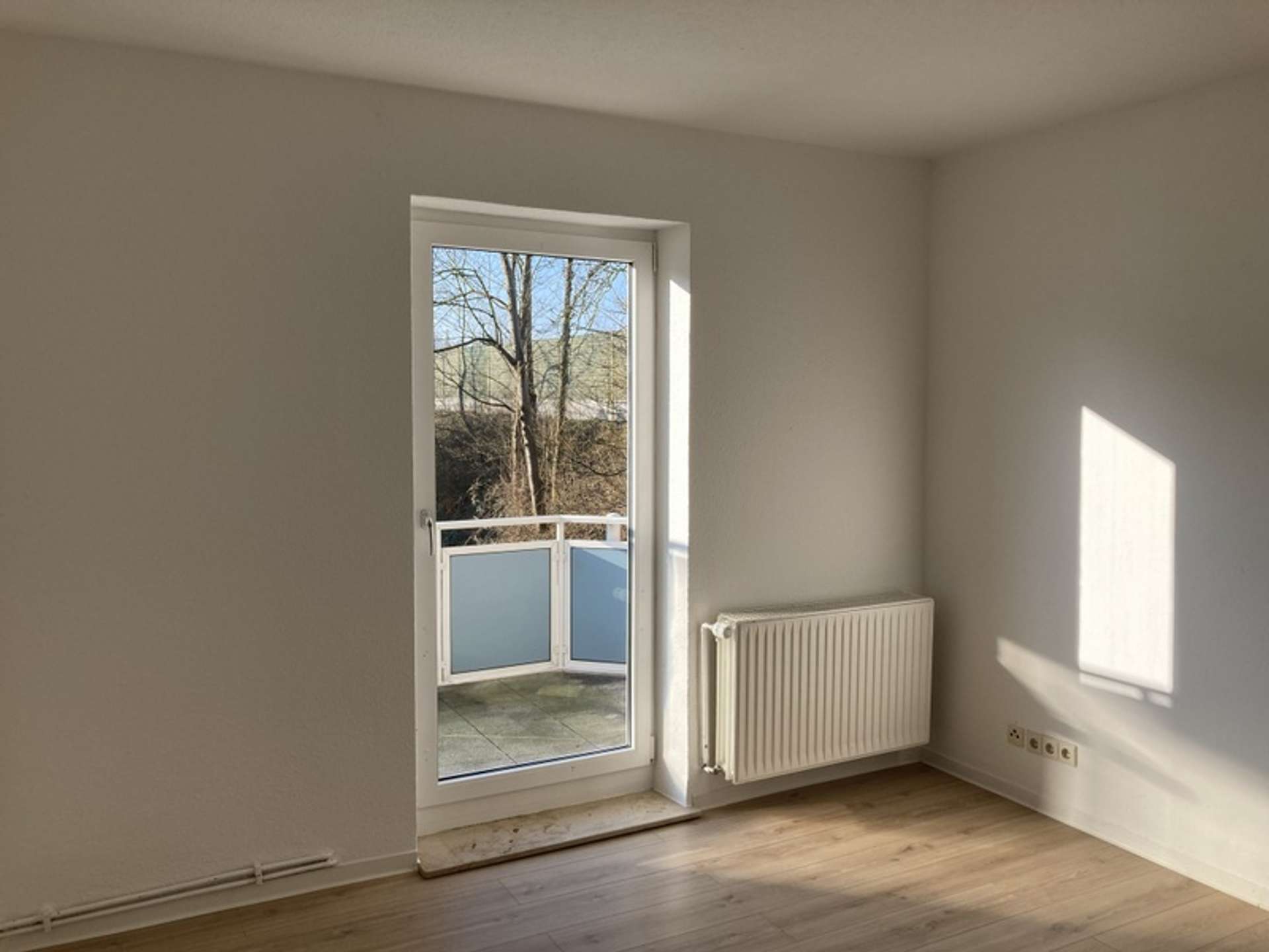 Wohnen am Bürgerpark – 2-Zimmer Wohnung zum 16.04!, Bismarckstr. 54, 27570 Bremerhaven, Etagenwohnung
