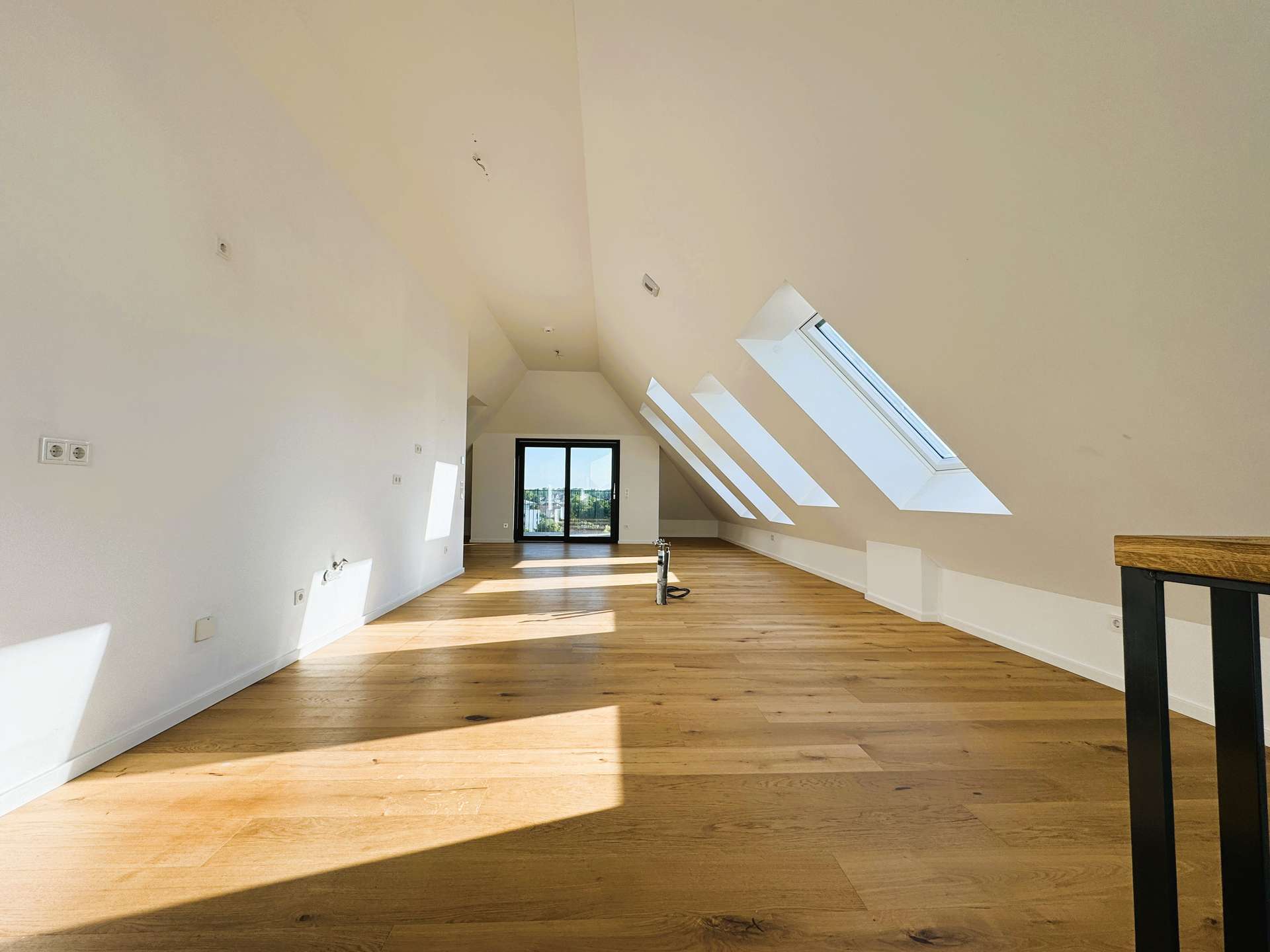 Blick über die Dächer Offenbachs – Penthouse-Wohnung mit großzügiger Dachterrasse, Hessenring 43, 63071 Offenbach, Penthousewohnung