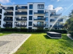 Hausansicht - !!! Unikat am See – Wunderschöne Neubau-Wohnung mit riesiger Terrasse !!!