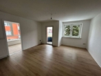 Wohnzimmer - Helle, moderne 2,5‑Zimmer‑Wohnung mit Balkon – ab 16.02.2026 neu zu vermieten
