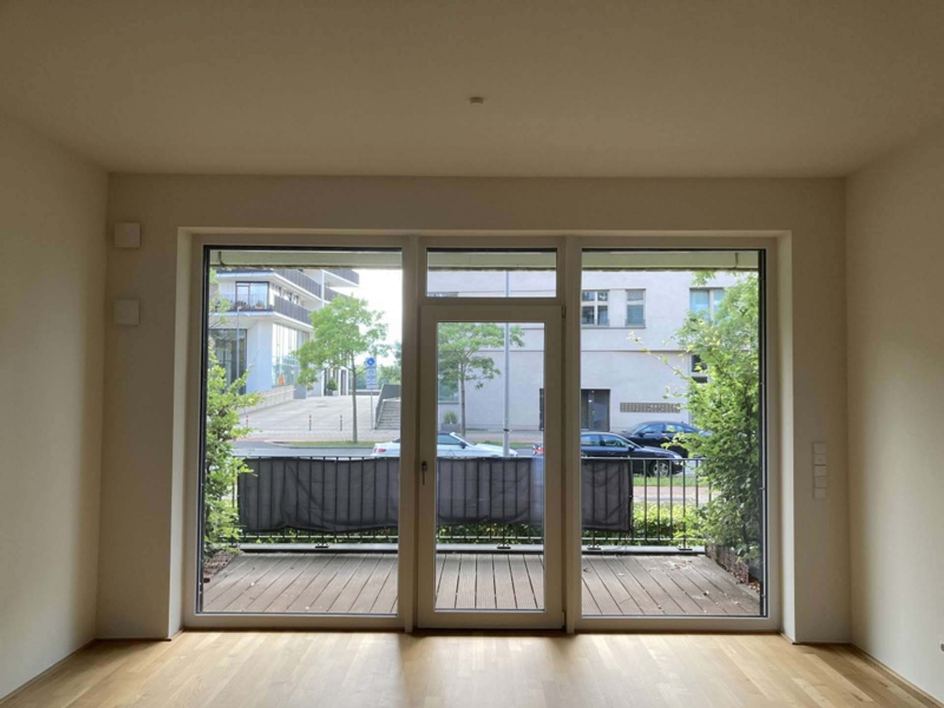 Großzügig und zentral Wohnen – 3-Zimmer Wohnung zum 01.02!, Am Winterhafen 1a, 28217 Bremen, Erdgeschosswohnung