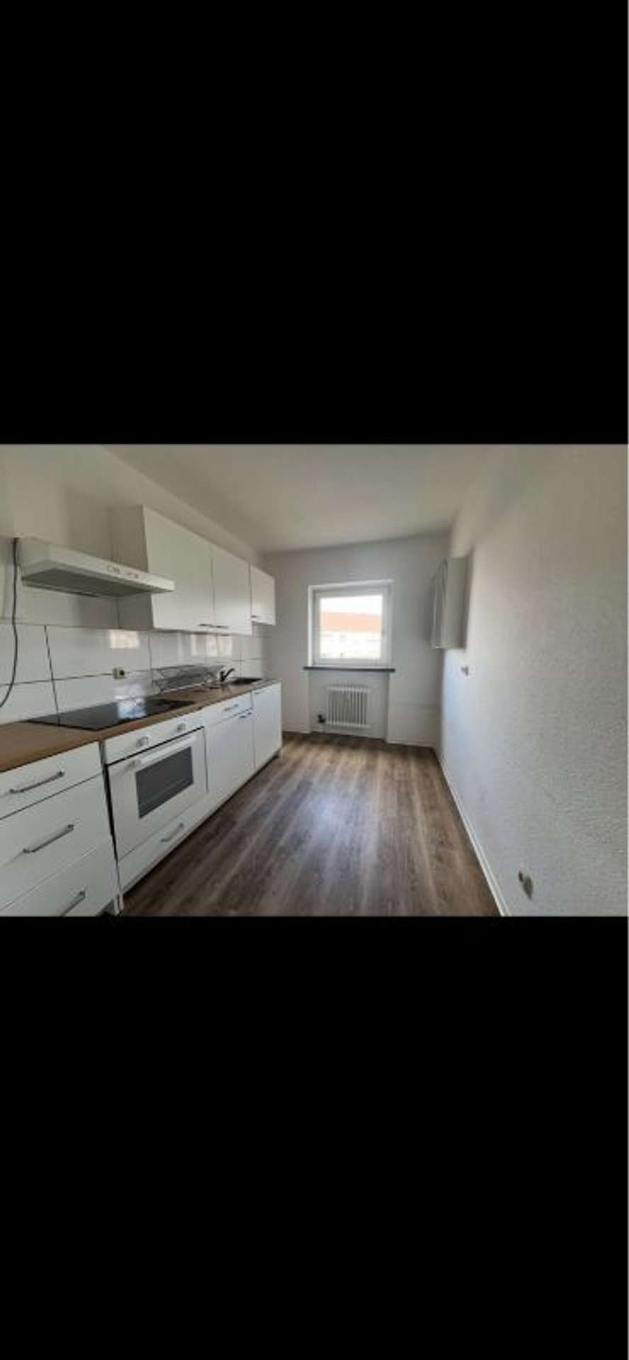 Attraktive 4-Zimmer Wohnung mit Balkon, Talweg 19, 29229 Celle, Etagenwohnung