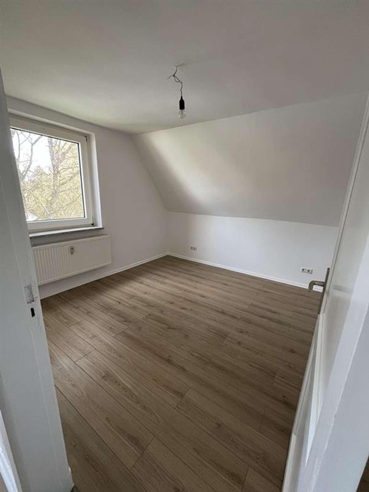 Gemütliche 2‑Zimmer‑DG‑Wohnung ab 01.06.2026 zu vermieten., Ostlandstr. 53, 24340 Eckernförde, Dachgeschosswohnung
