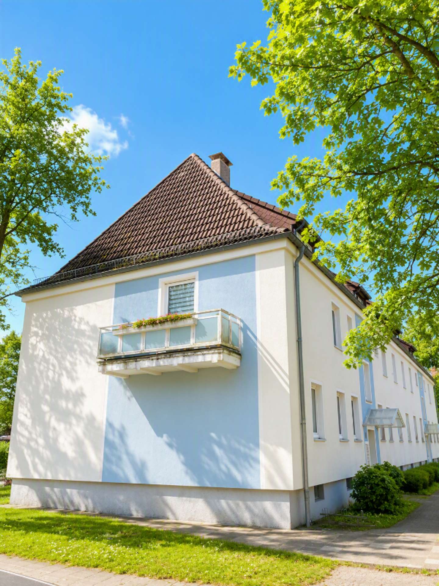 Wohnen am Bürgerpark – 2-Zimmer Wohnung zum 16.10!, Hartwigstr. 23, 27574 Bremerhaven, Dachgeschosswohnung