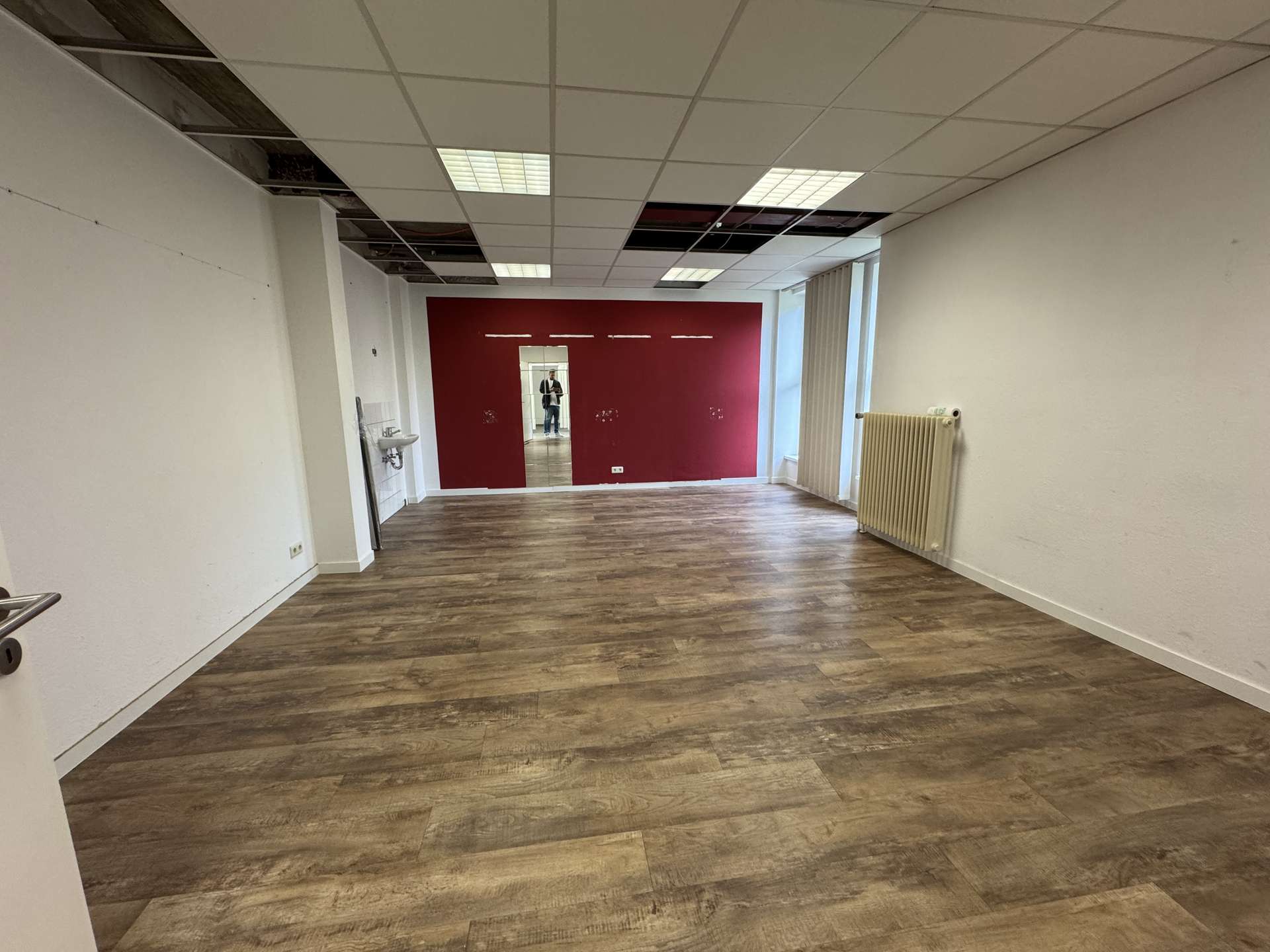 *** Laden-/Praxisfläche in Oggersheim ***, Mannheimer Straße 8, 67071 Ludwigshafen, Bürofläche