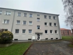 Hausansicht - Helle 2,5-Zimmer-Wohnung mit Balkon und Einbauküche, bezugsfrei ab 01.10.2026