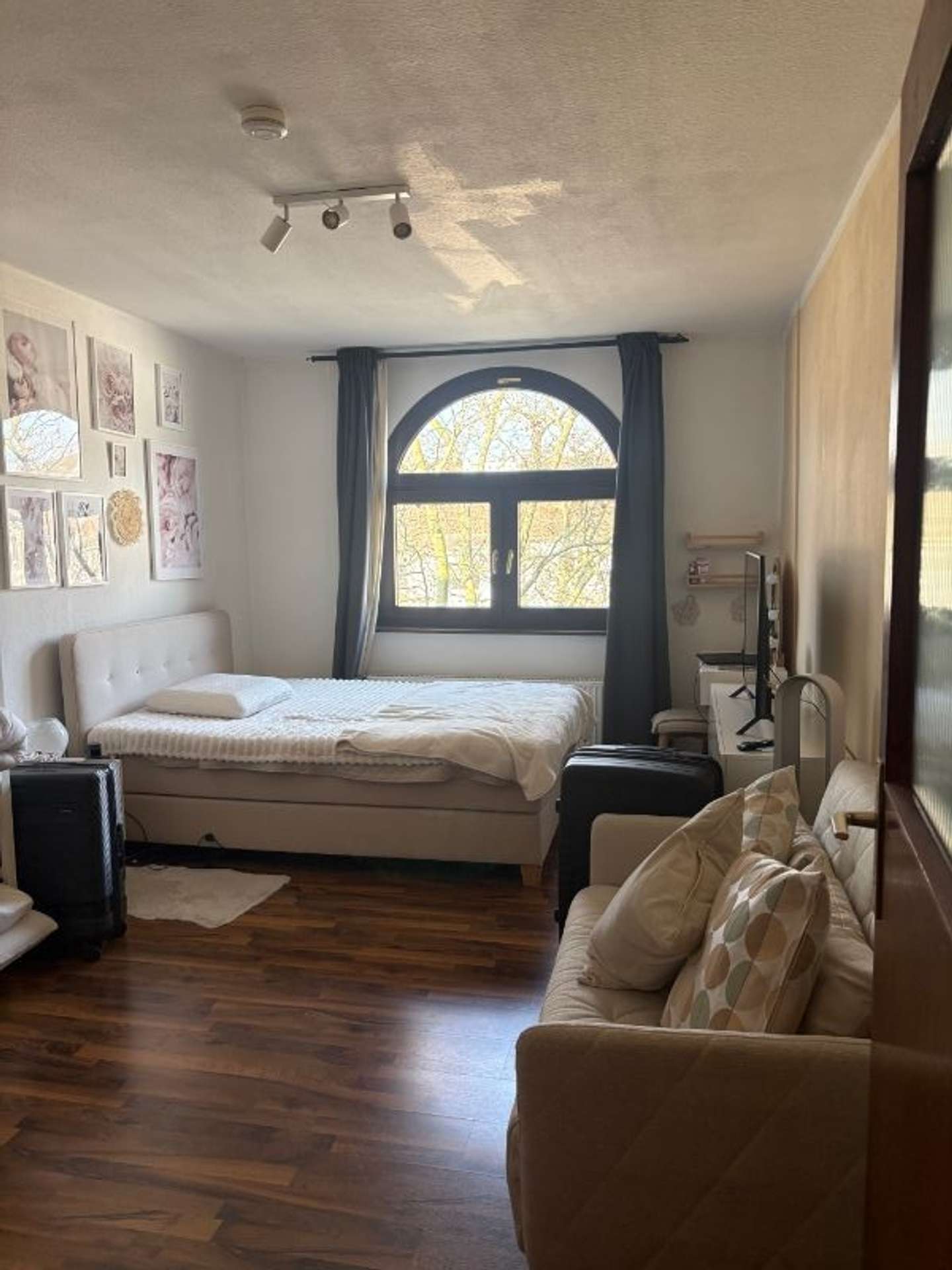 2‑Zimmer‑Wohnung in Bornheim, Am Rötheneck 1, 60385 Frankfurt a. M., Etagenwohnung