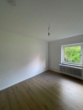 Schlafzimmer - 2-Zimmer-Wohnung im Erdgeschoss – Nachmieter gesucht ab 01.12.2025