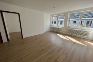 Nachmieter gesucht * Im Herzen von Schleswig! Atypische 3-Zimmer-Wohnung *, Stadtweg 56, 24837 Schleswig, Etagenwohnung