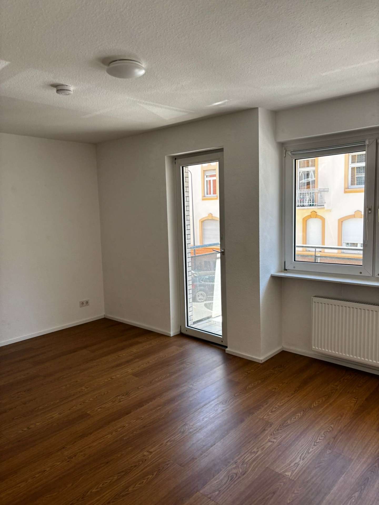 !!! Saniertes 1-Zimmer-Apartment mit Balkon im Nordend nahe FH, Spohrstraße 61, 60389 Frankfurt am Main, Etagenwohnung