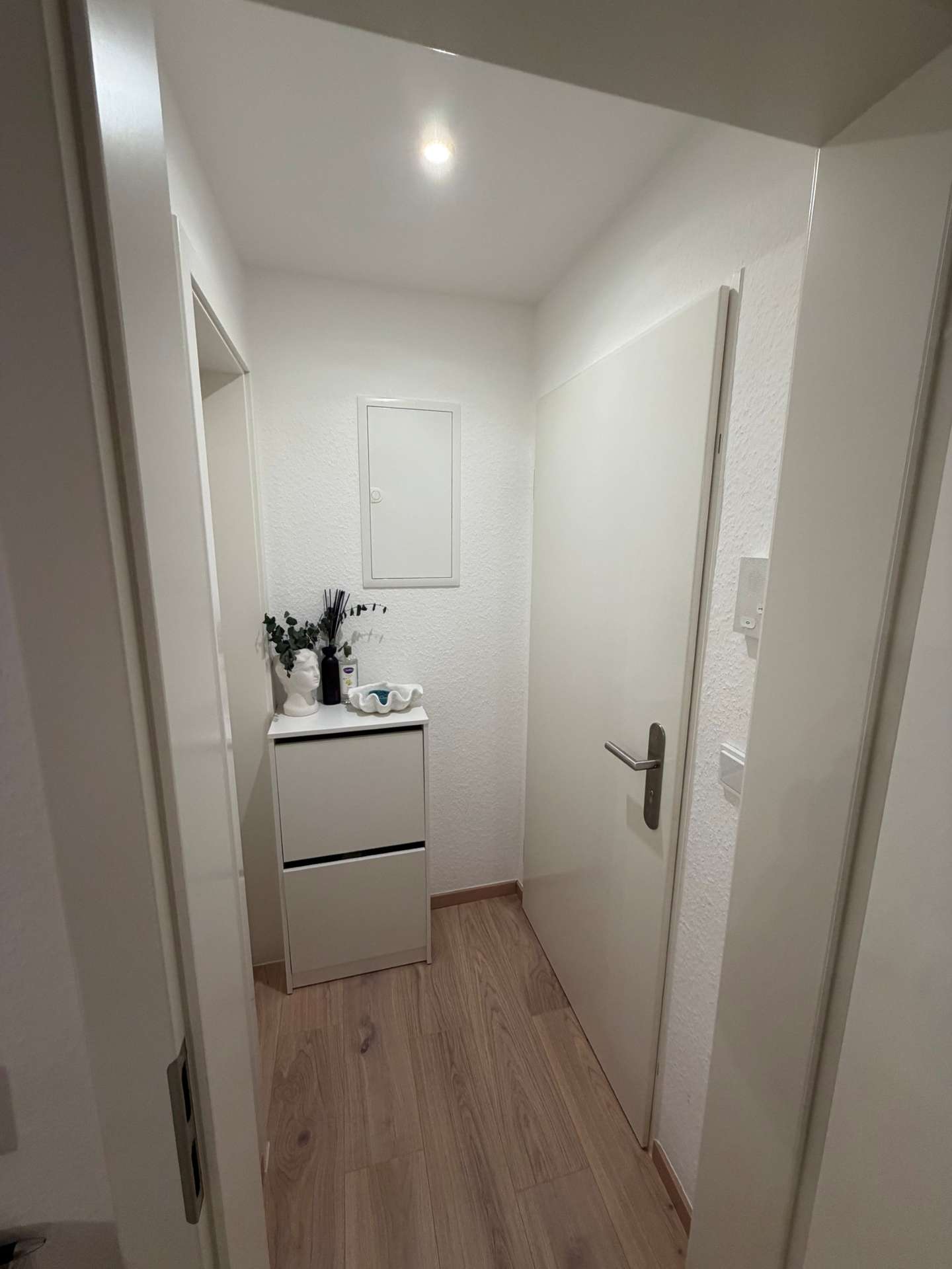 !!! Saniertes 1-Zimmer-Apartment im Nordend nahe FH !!!, Spohrstraße 61, 60389 Frankfurt am Main, Erdgeschosswohnung