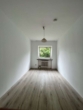 Zimmer1 - Geräumige Wohnung im schönen Celle! Ab sofort verfügbar