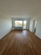 Wohnzimmer - Freuen Sie sich auf Ihre neues zu Hause- 3- Zimmer Wohnung in Duisburg-Mündelheim