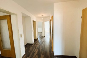 !!! 3-Zimmer-Wohnung mit Balkon !!! WBS für mind. 77 m² erforderlich !!!, Mannheimer Straße 8, 67071 Ludwigshafen, Dachgeschosswohnung