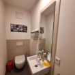 Gäste-WC - Lichtdurchflutete 3-Zimmer-Wohnung mit Balkon und Fußbodenheizung in Bonn