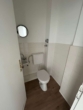 Gäste-WC - Familienfreundliche 5‑Zimmer‑Wohnung mit offenem Wohnkonzept zum 01.04.2026 vermietbar!
