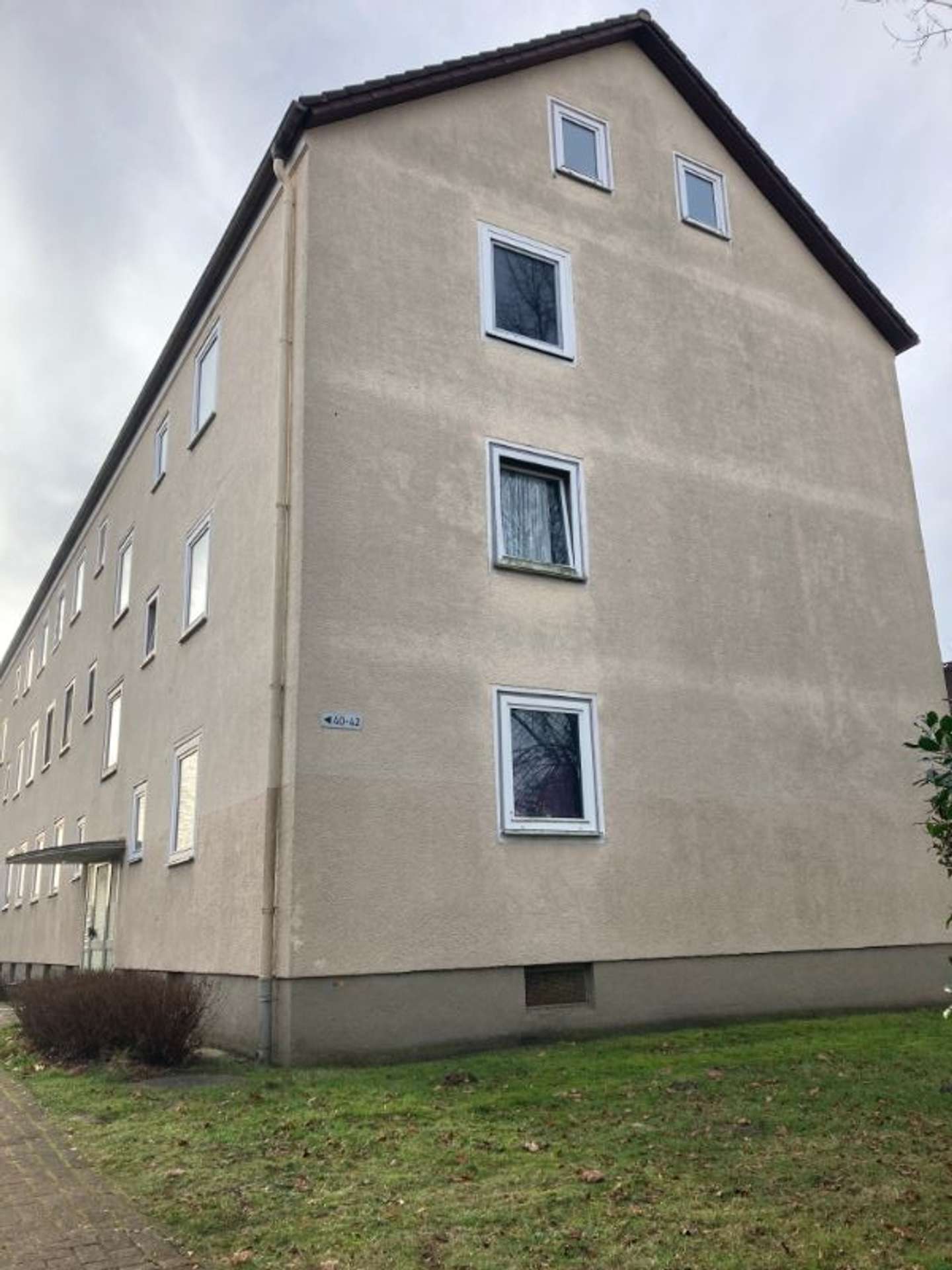 Jetzt entdecken: 2,5-Zimmer Wohnung in guter Lage ab sofort., Friedhofstr. 40, 27576 Bremerhaven, Etagenwohnung