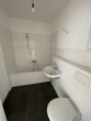 Badezimmer - Ihr neues Zuhause, sehr schöne – 3 Zimmerwohnung mit Loggia in Grevenbroich-Südstadt