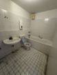Badezimmer - !!! Schöne 2-Zimmer-Wohnung !!! (WBS erforderlich)