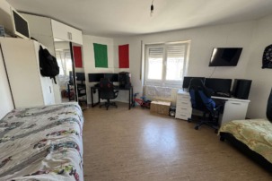 !!! 4-Zimmer-Wohnung !!! WBS für mind. 100 m² erforderlich !!!, Mannheimer Straße 1, 67071 Ludwigshafen, Etagenwohnung