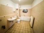 Badezimmer - !!! 4-Zimmer-Wohnung !!! WBS für mind. 100 m² erforderlich !!!