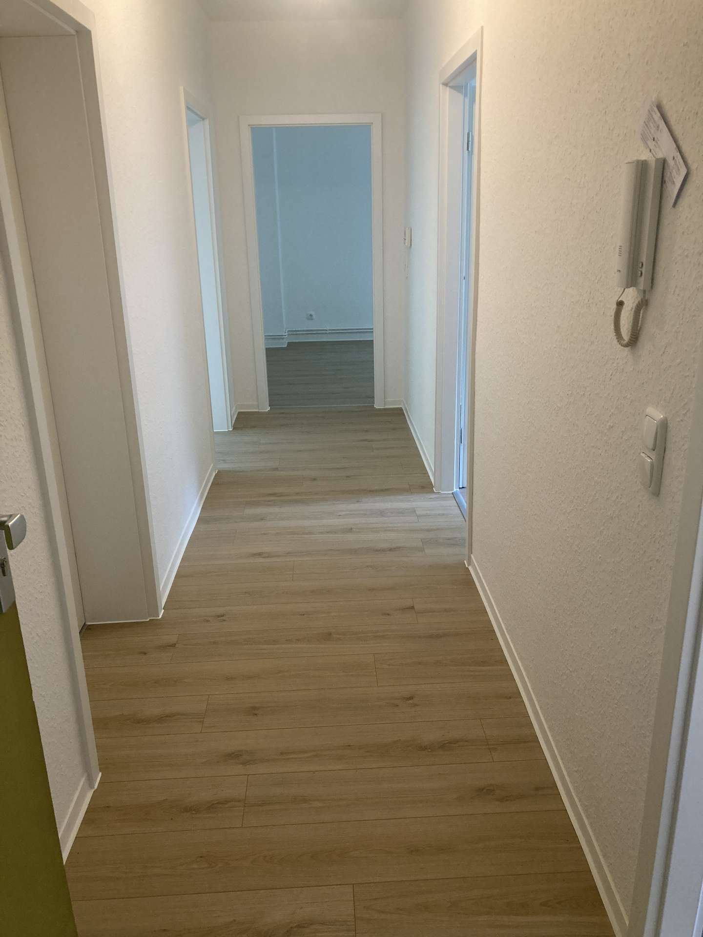 Schöne 3-Zimmerwohnung mit Dusche und EBK!, Klinkeburg 7, 26386 Wilhelmshaven, Erdgeschosswohnung