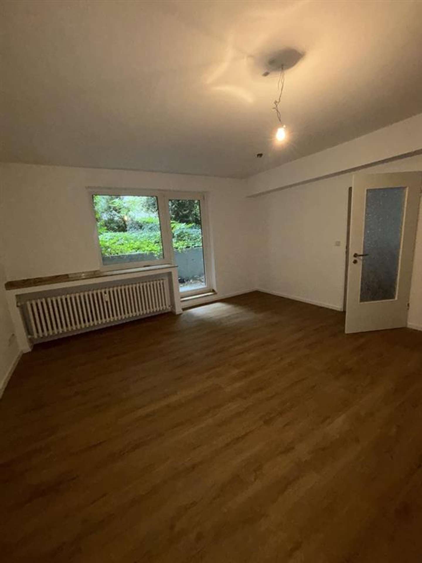 Großzügige 3-Zimmer-Wohnung mit zwei Bädern & Terrasse in Düsseldorf, In den Kötten 15a, 40627 Düsseldorf, Etagenwohnung